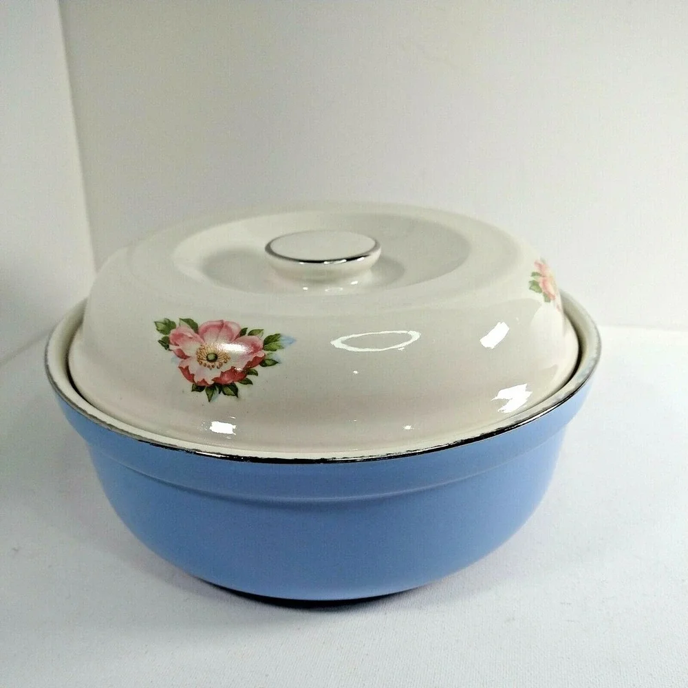 Vintage Halls Superior Quality Kitchenware Casserole Blue Rose Pared made in USA